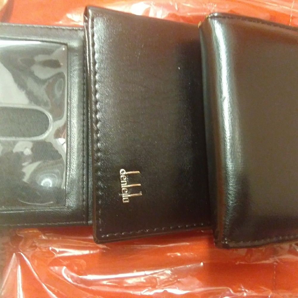 3 Used Men Wallets (1) w/Chain